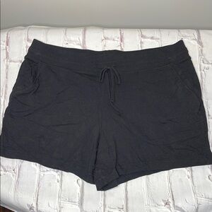 32 Degrees Cool Black Athletic Shorts with Elastic Waistband and Drawstring